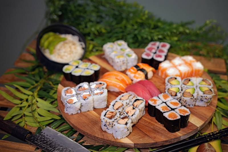 Box pour deux (accompagné d'une salade de choux , edamamé)